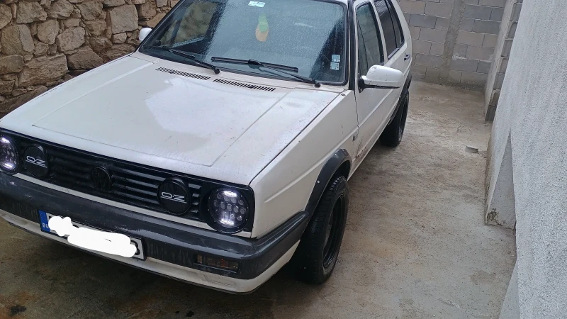 VW Golf 1.6td, снимка 8 - Автомобили и джипове - 48176177