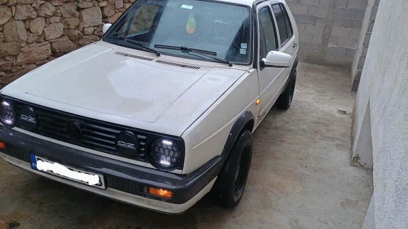 VW Golf 1.6td, снимка 7 - Автомобили и джипове - 48176177