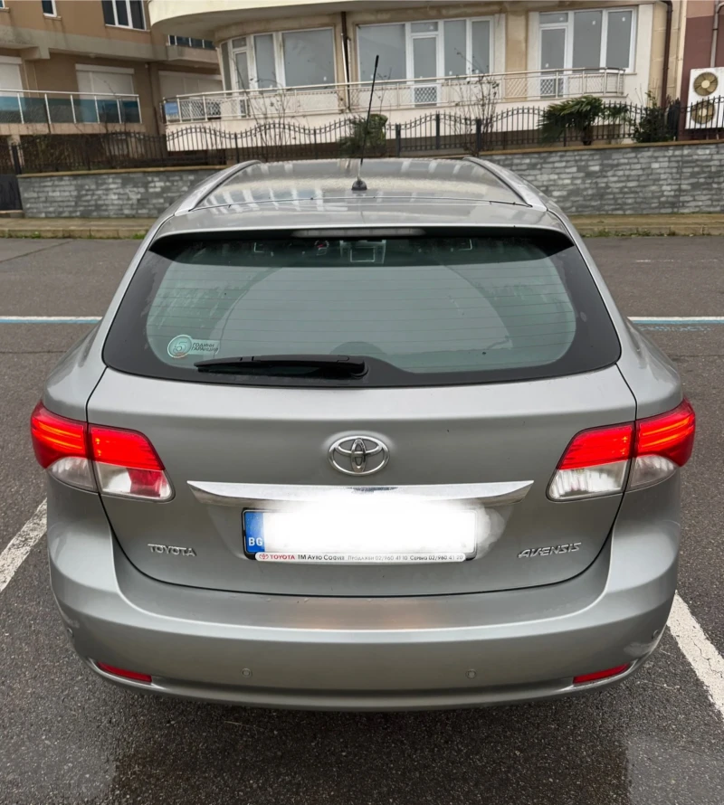 Toyota Avensis, снимка 4 - Автомобили и джипове - 48467265