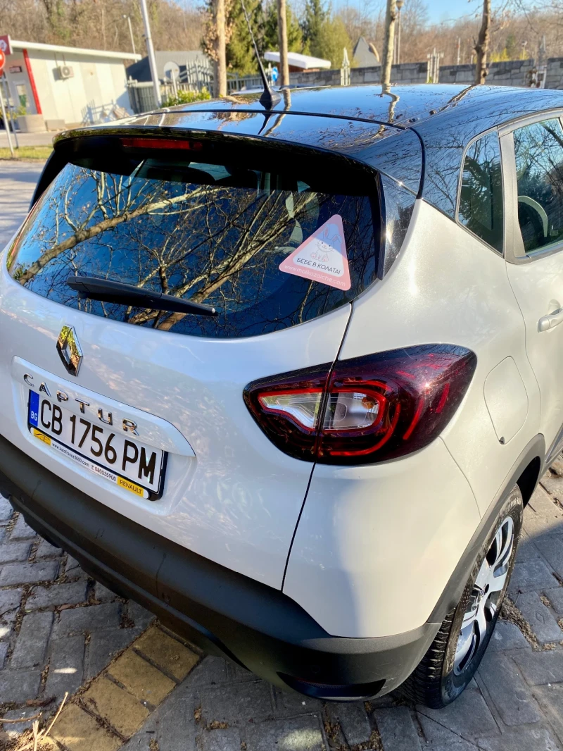 Renault Captur, снимка 4 - Автомобили и джипове - 48519406