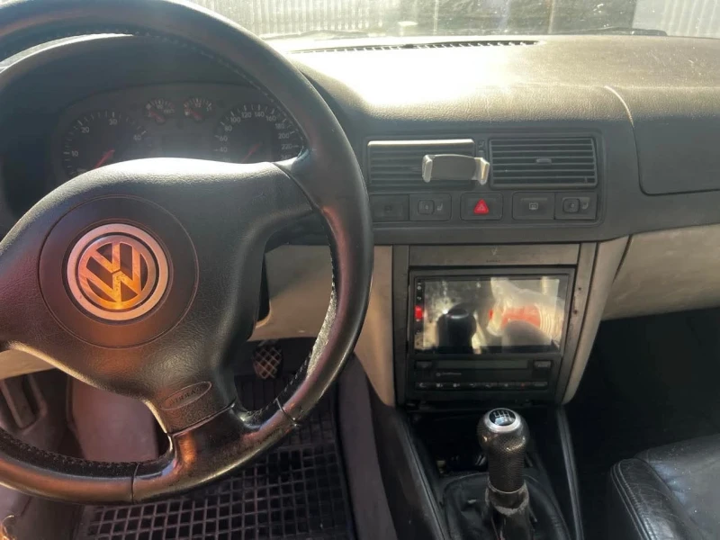 VW Golf, снимка 3 - Автомобили и джипове - 48735634