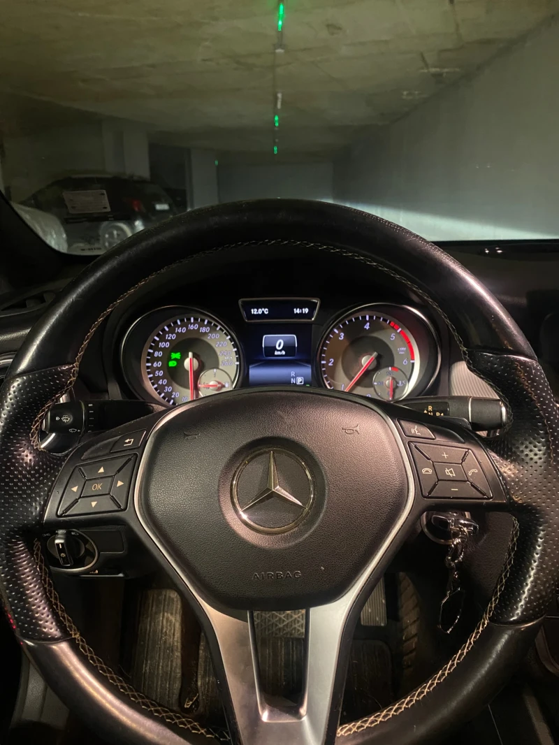 Mercedes-Benz CLA 220, снимка 5 - Автомобили и джипове - 52575027