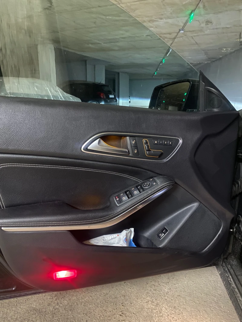 Mercedes-Benz CLA 220, снимка 14 - Автомобили и джипове - 52575027
