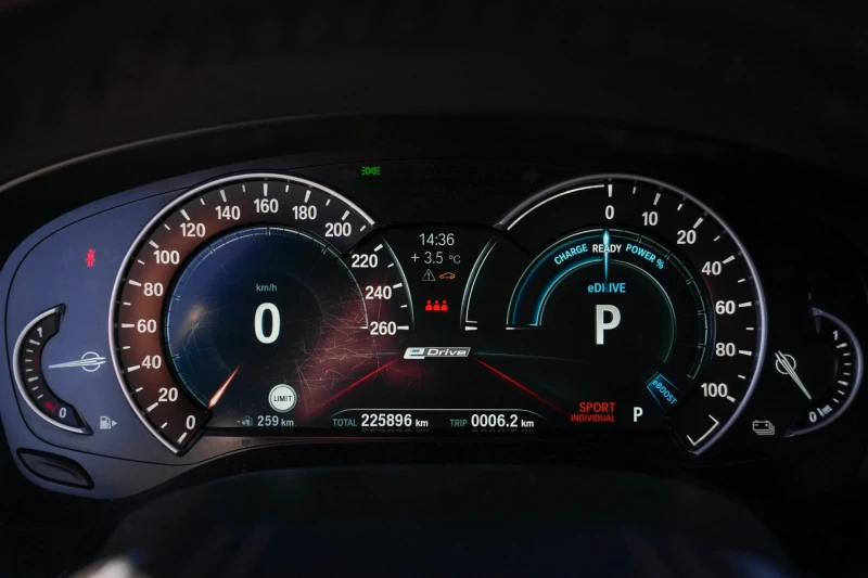 BMW 530E PLUG-IN HYBRID ЛИЗИНГ, снимка 6 - Автомобили и джипове - 52826360