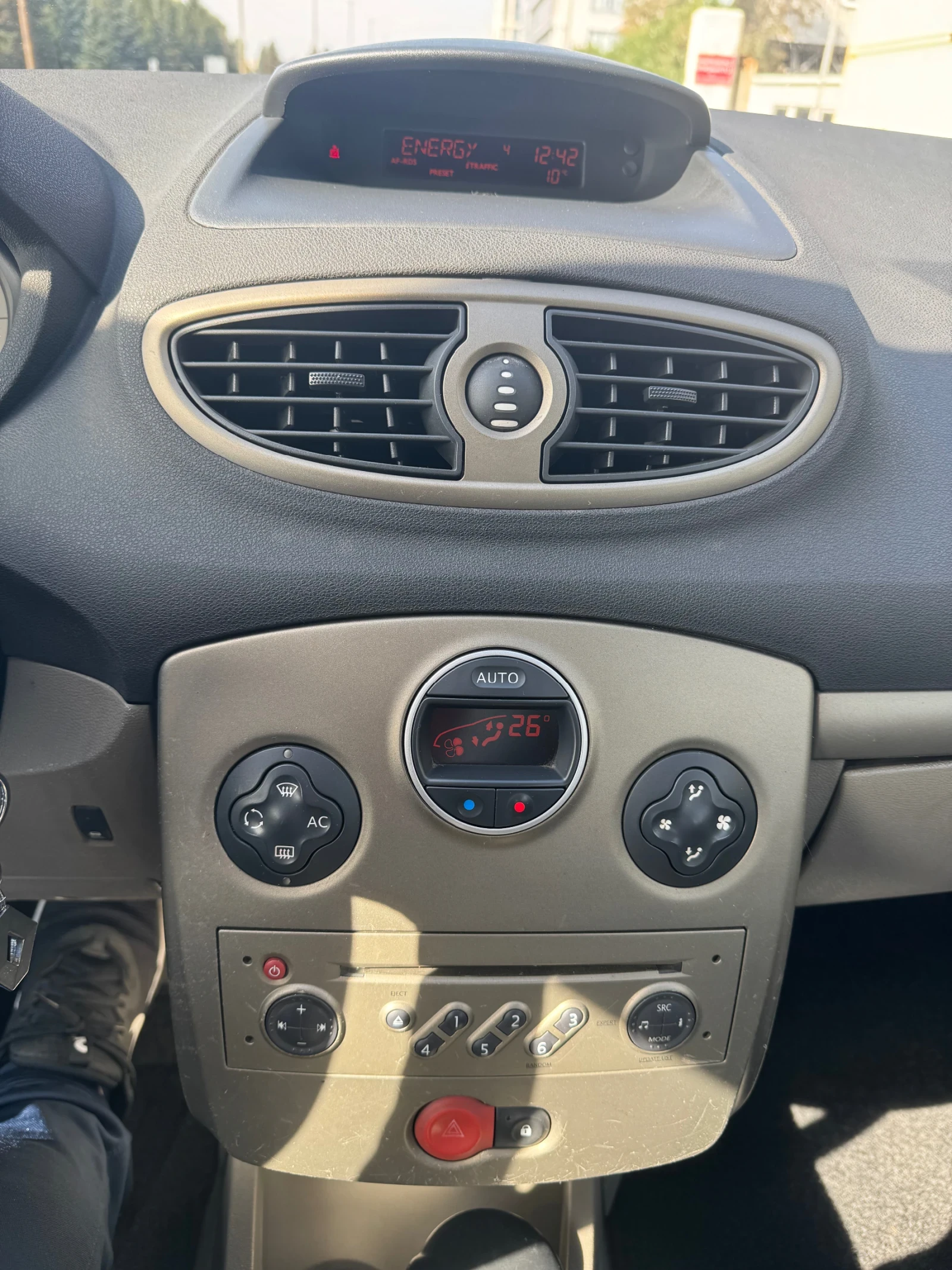 Renault Clio 1.4 98 ..   2006 . |   | Mobile.bg   12