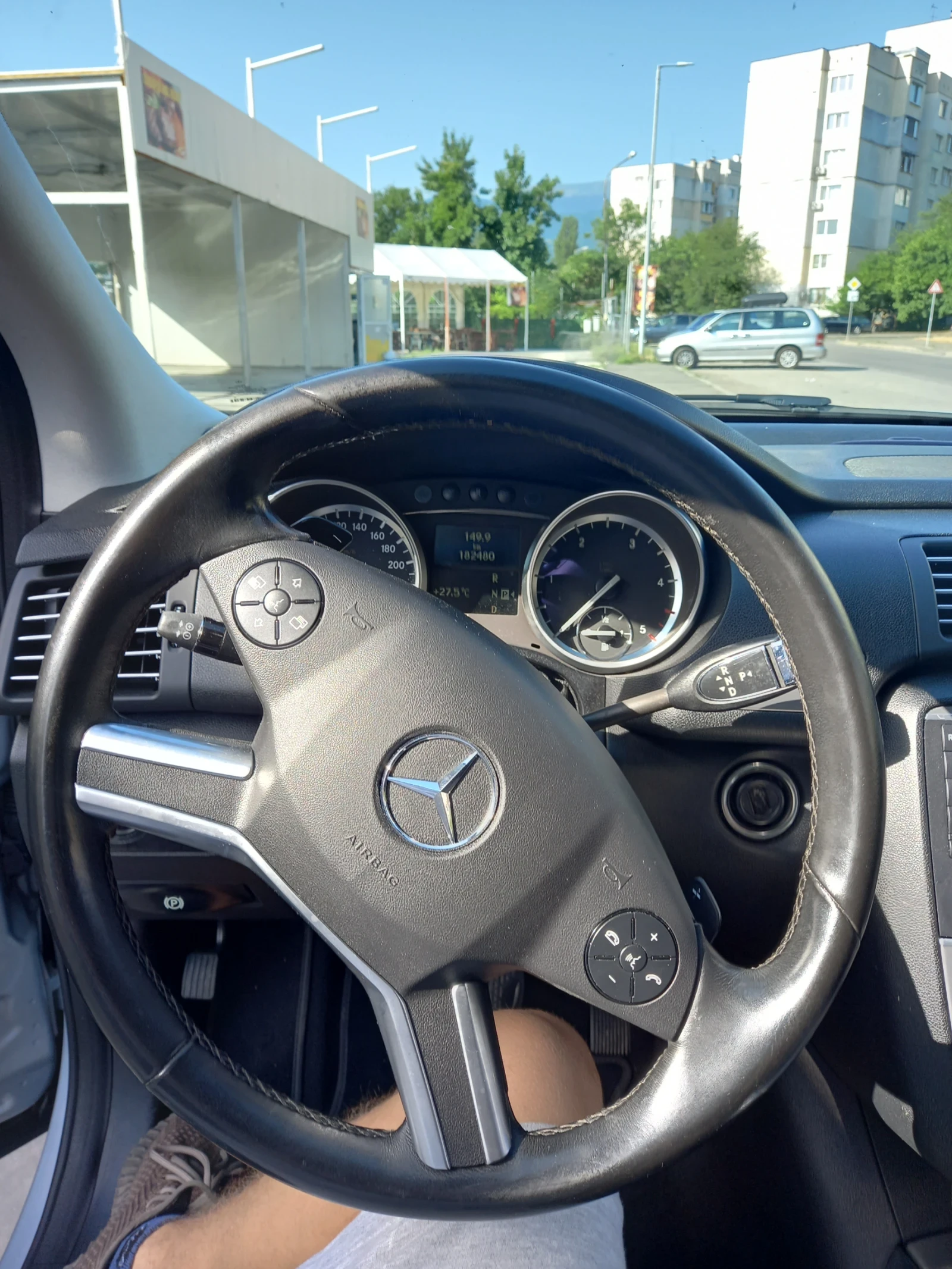 Mercedes-Benz R 350  - изображение 10