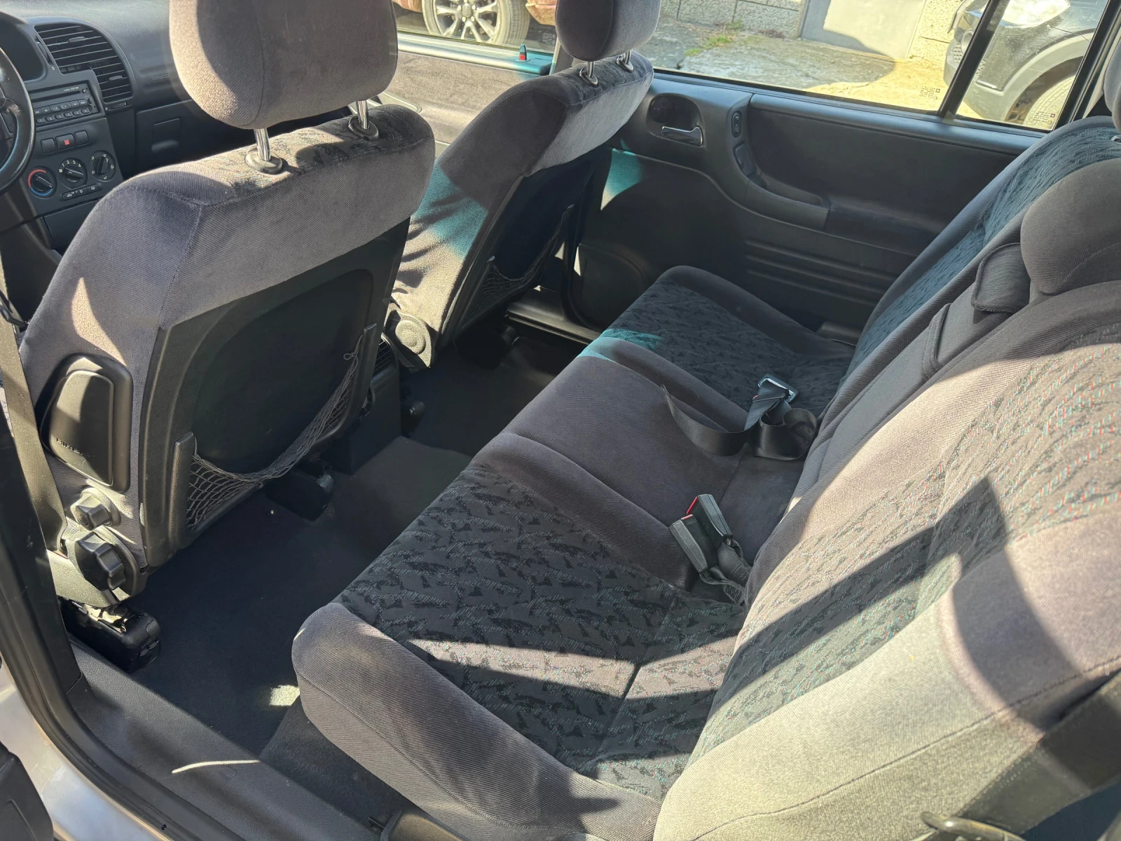 Opel Zafira 2.0 7   | Mobile.bg   11