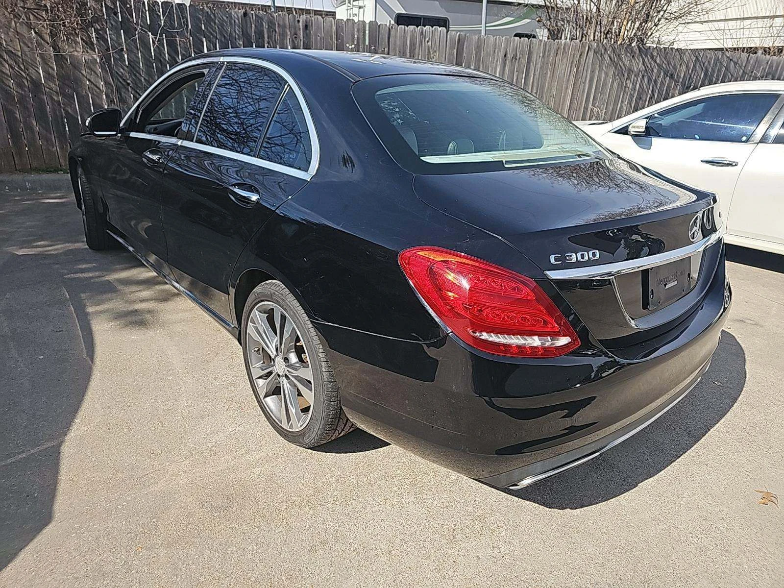 Mercedes-Benz C 300  - изображение 2