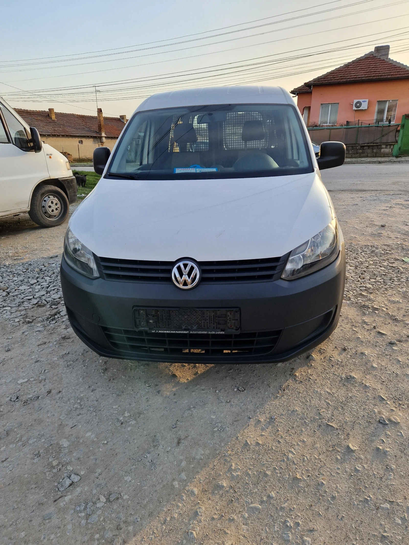 VW Caddy 1.6 TDI, снимка 6 - Автомобили и джипове - 53712463