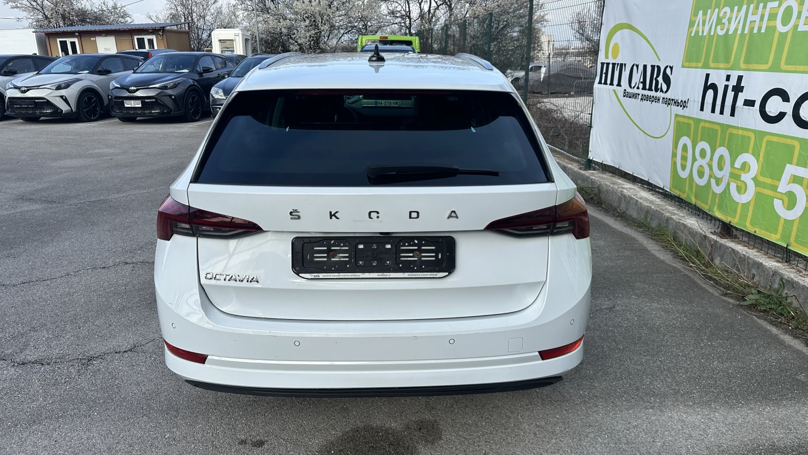 Skoda Octavia Style 2.0 TDI Automatic, снимка 7 - Автомобили и джипове - 54043415