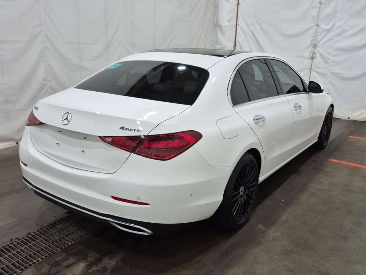 Mercedes-Benz C 300 * CARFAX * ПАНОРАМА * 2 КЛЮЧА * , снимка 3 - Автомобили и джипове - 54119035