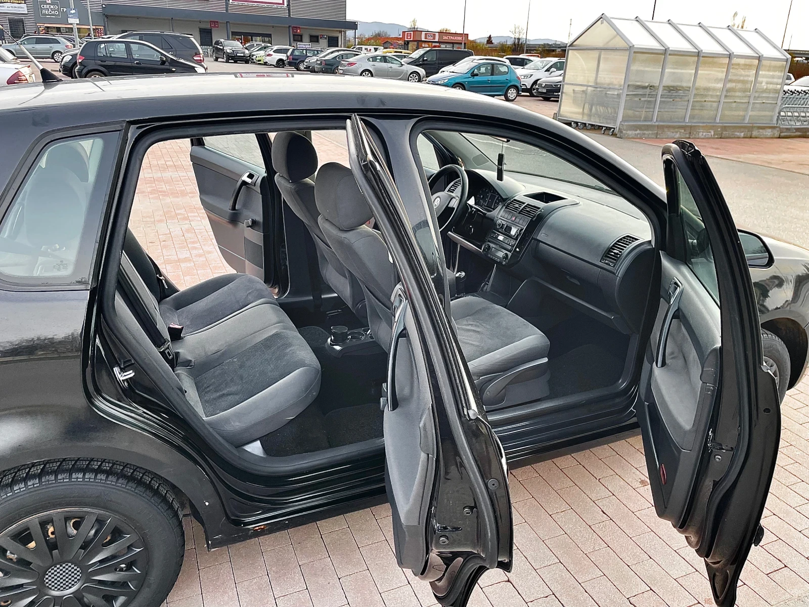 VW Polo, снимка 9 - Автомобили и джипове - 54172167