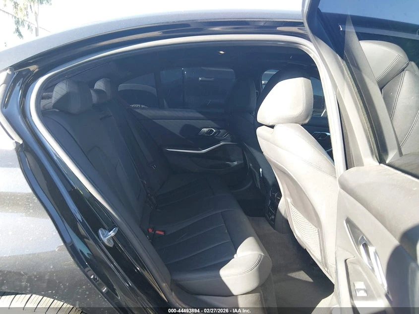 BMW 330 2.0L I-4 DI, DOHC, VVT, TURBO, 255HP Rear Wheel | Mobile.bg � ����������� 8