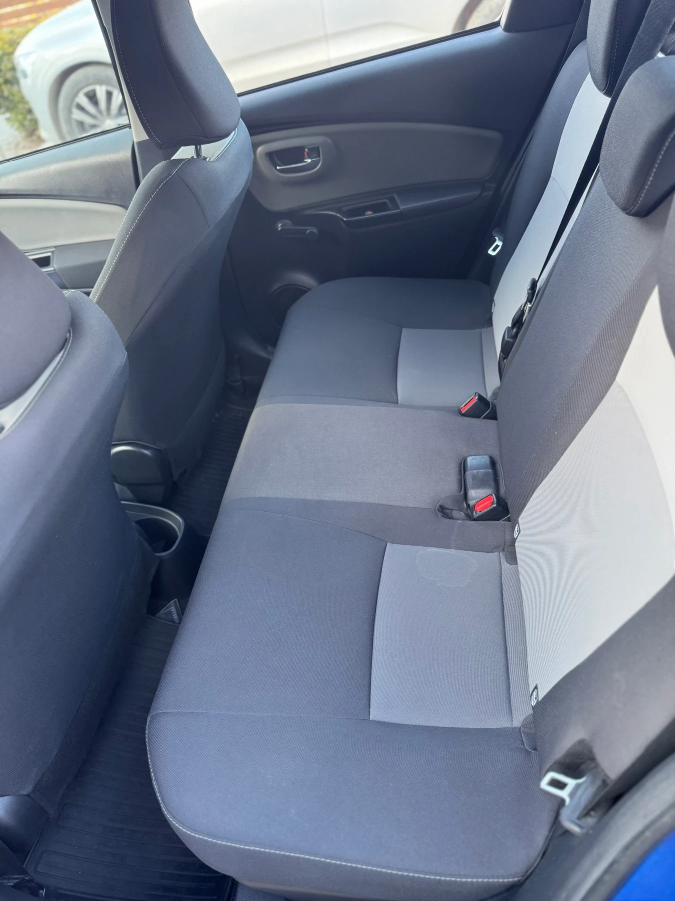 Toyota Yaris, снимка 9 - Автомобили и джипове - 54430596