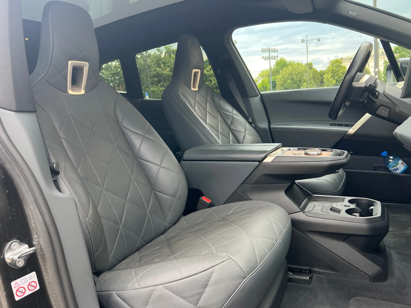BMW iX 40xDrive* Msport* HUD* SkyLounge* 360* H&K, снимка 10 - Автомобили и джипове - 55211899