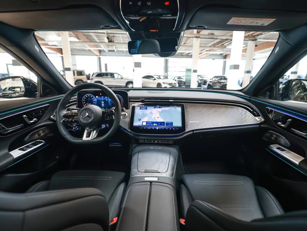 Mercedes-Benz E 53 AMG Hybrid* 4M+ * Premium+ * DigitalLight* Burm, снимка 4 - Автомобили и джипове - 55298690