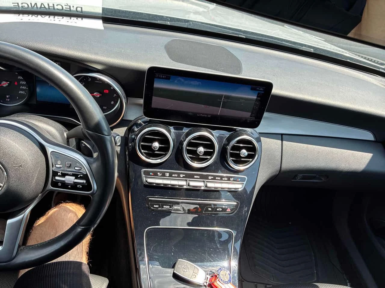Mercedes-Benz C 300 БЕЗ ЗАБЕЛЕЖКИ * КЛИП НА МОТОРА * ПРЕДСТАВИТЕЛСТВО, снимка 10 - Автомобили и джипове - 55325656