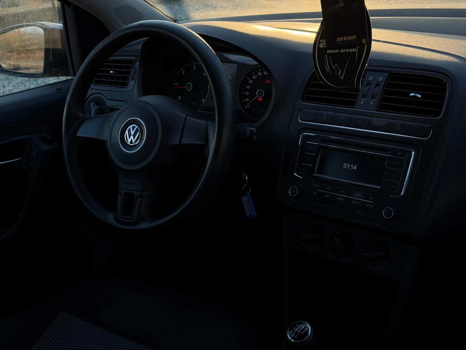 VW Polo, снимка 9 - Автомобили и джипове - 56626757