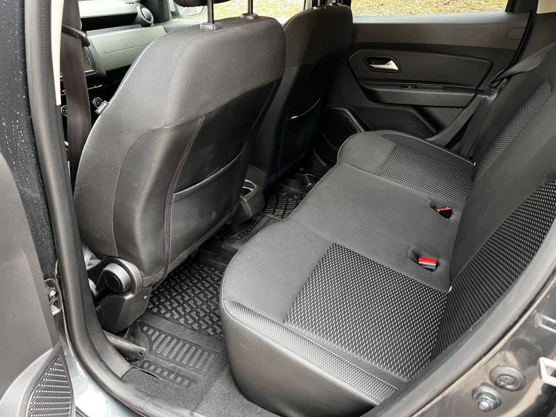 Dacia Duster 1.5DCI 4x4, снимка 7 - Автомобили и джипове - 52381432