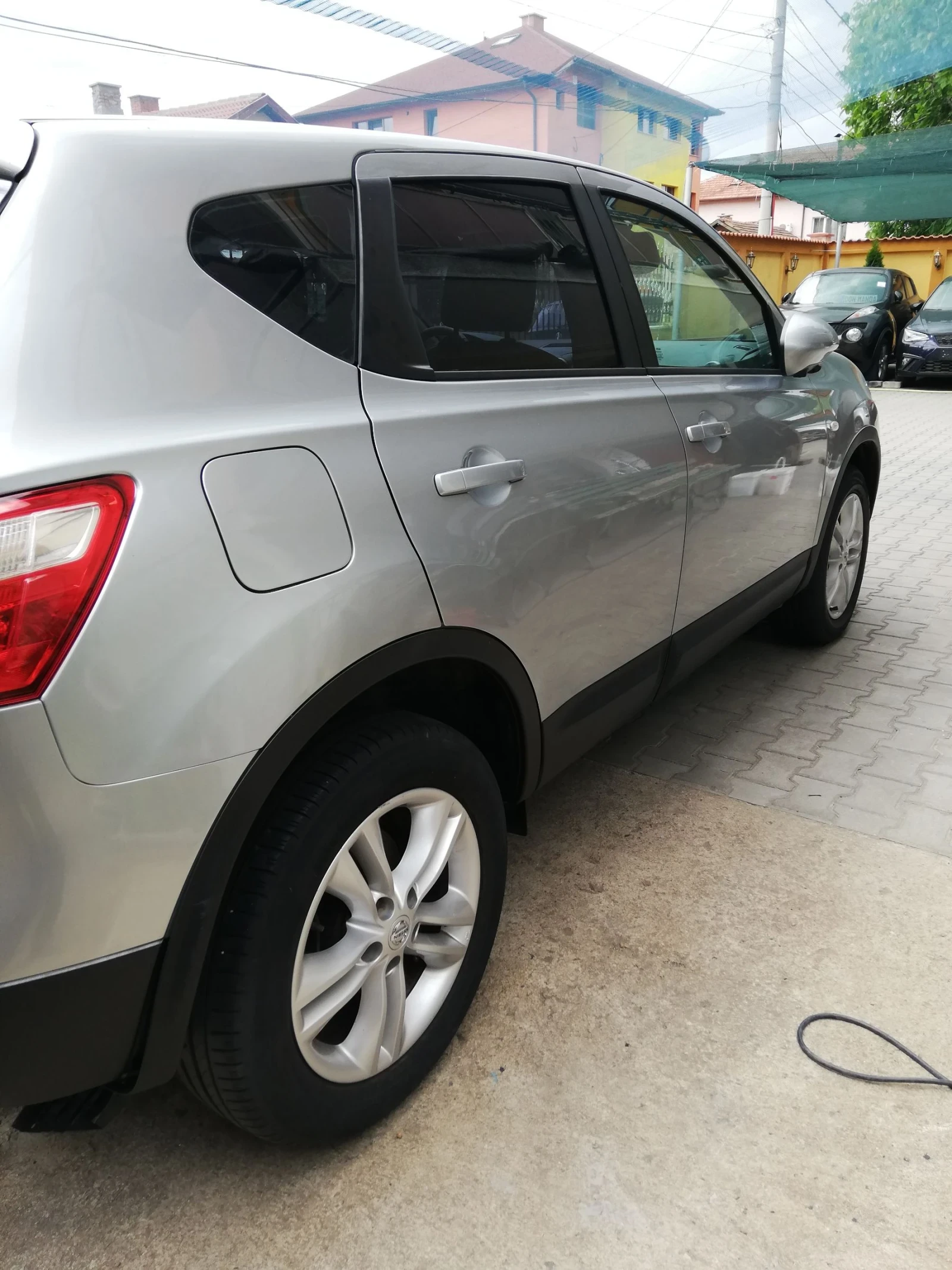 Nissan Qashqai 1.6TD климатроник УНИКАТ ВЪЗМОЖЕН БАРТЕР , снимка 17 - Автомобили и джипове - 45135374