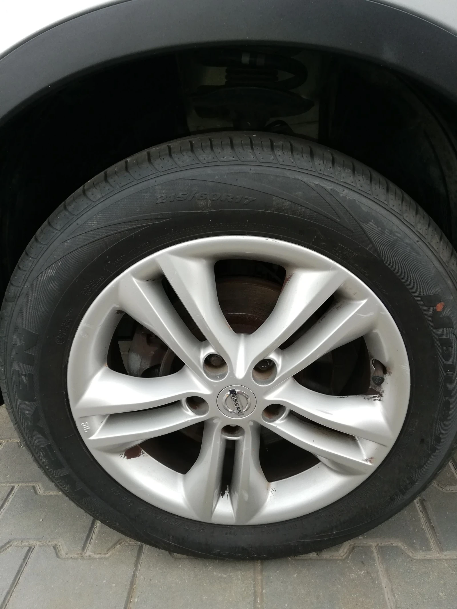 Nissan Qashqai 1.6TD климатроник УНИКАТ ВЪЗМОЖЕН БАРТЕР , снимка 10 - Автомобили и джипове - 45135374