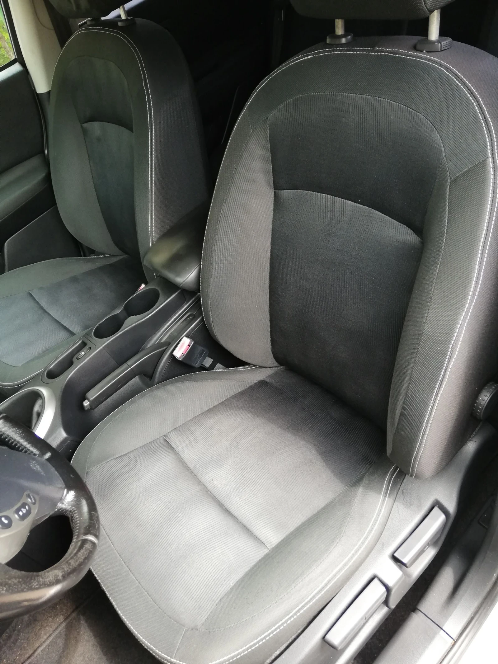 Nissan Qashqai 1.6TD климатроник УНИКАТ ВЪЗМОЖЕН БАРТЕР , снимка 7 - Автомобили и джипове - 45135374