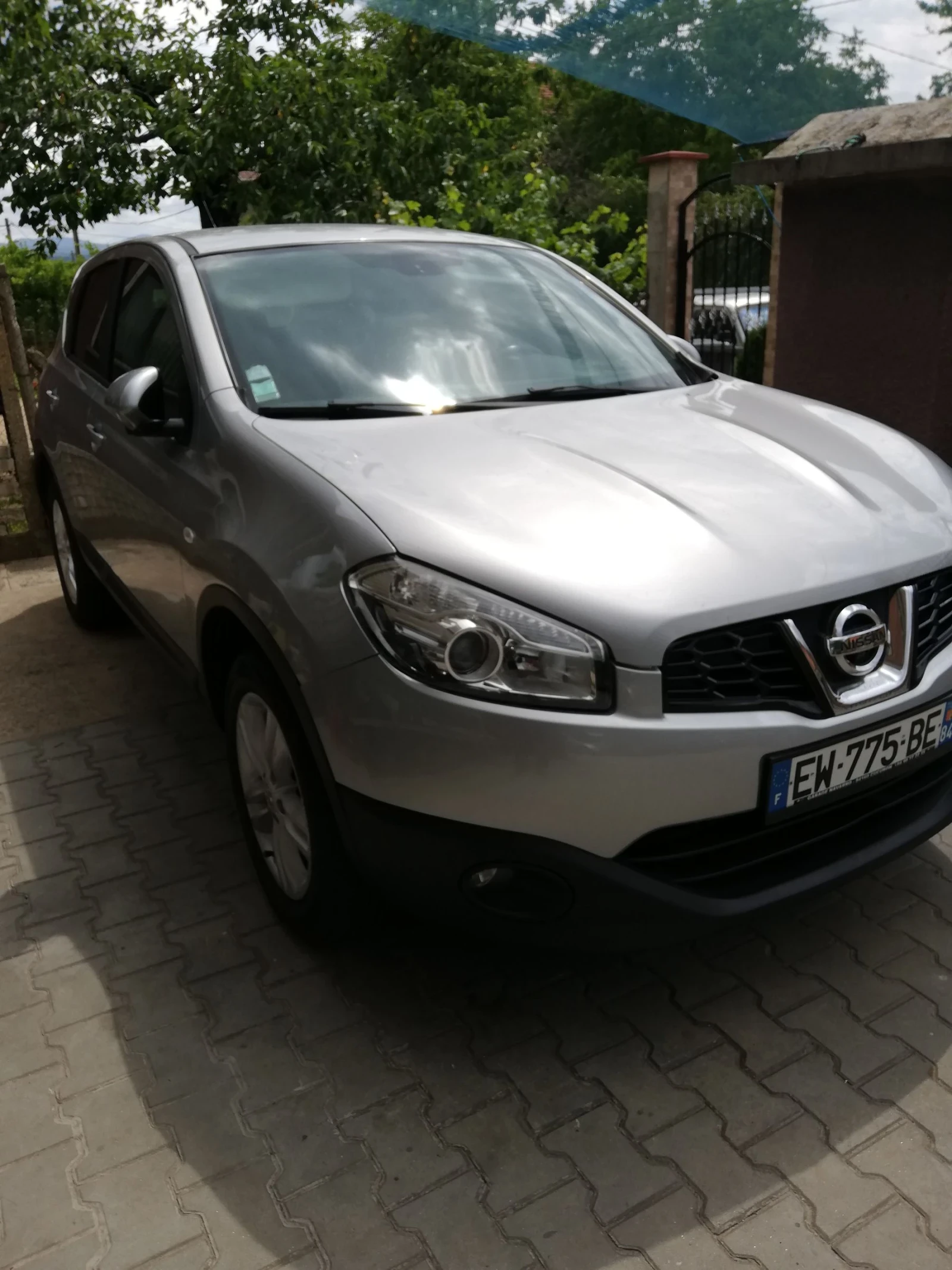 Nissan Qashqai 1.6TD климатроник УНИКАТ ВЪЗМОЖЕН БАРТЕР , снимка 14 - Автомобили и джипове - 45135374