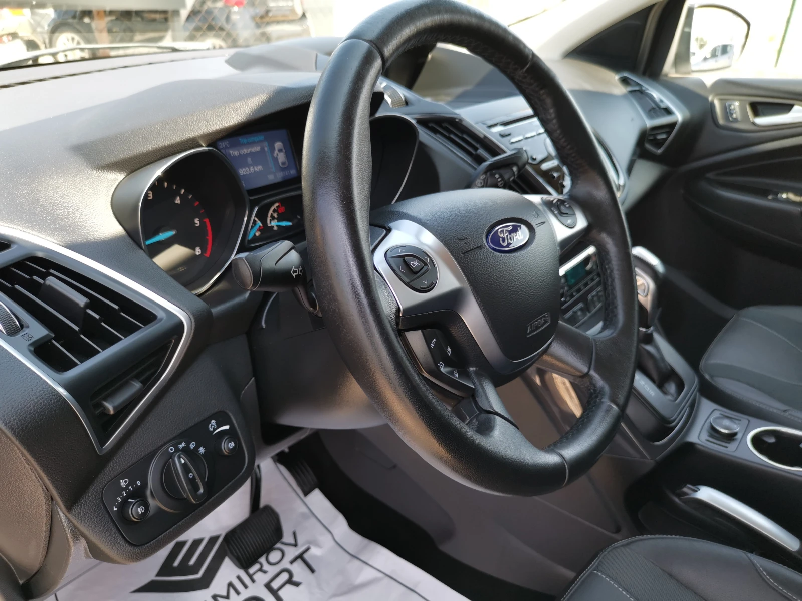 Ford Kuga 2.0d Auto 4x4 | Mobile.bg — изображение 13