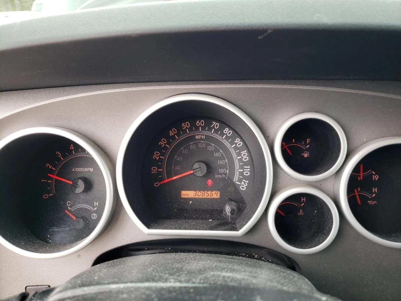 Toyota Sequoia SR5* 5.7L* 4X4* ПОДГРЕВИ* ФИКС.ЦЕНА - изображение 8