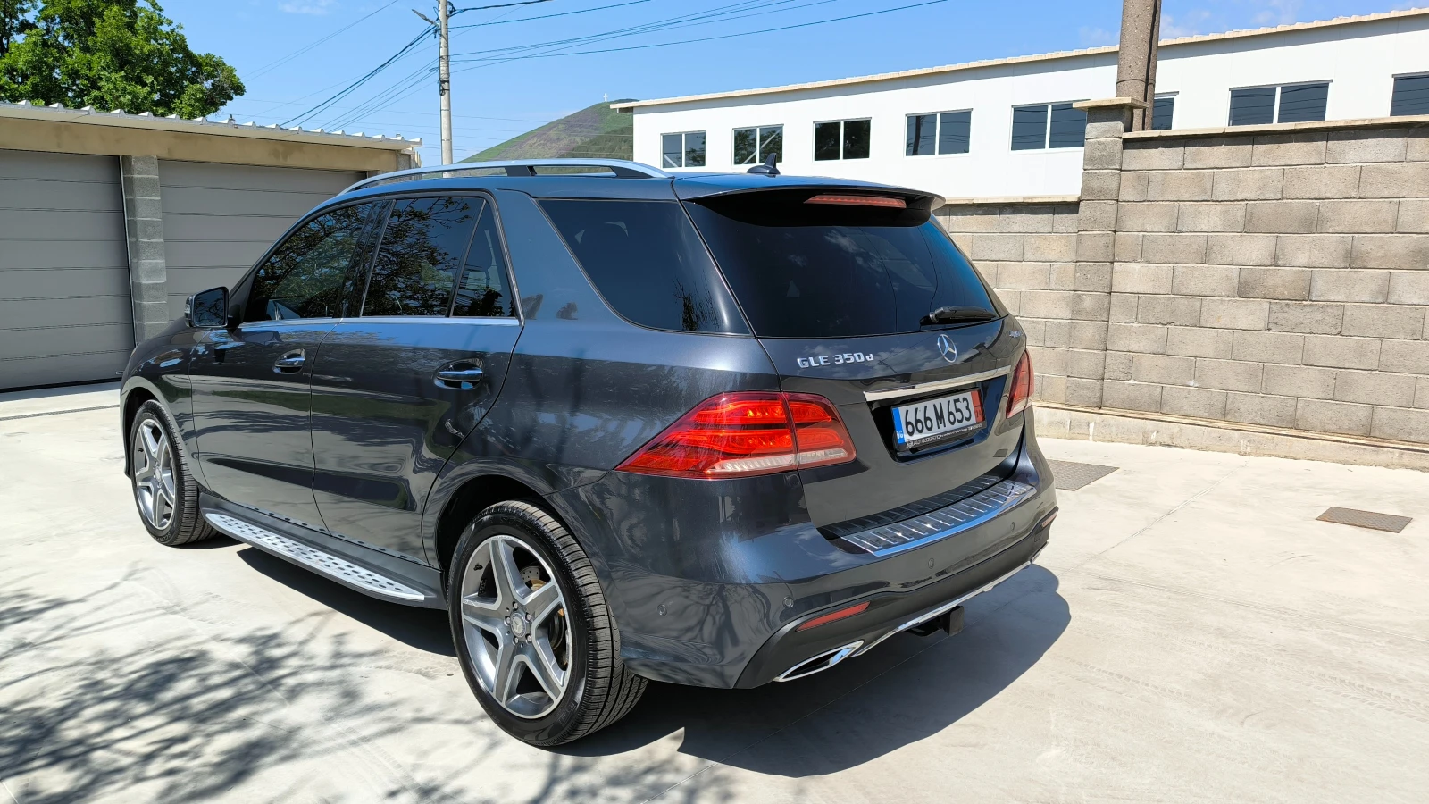 Mercedes-Benz GLE 350 Mercedes-Benz GLE 350 AMG панорама Distronic 360 к - изображение 3