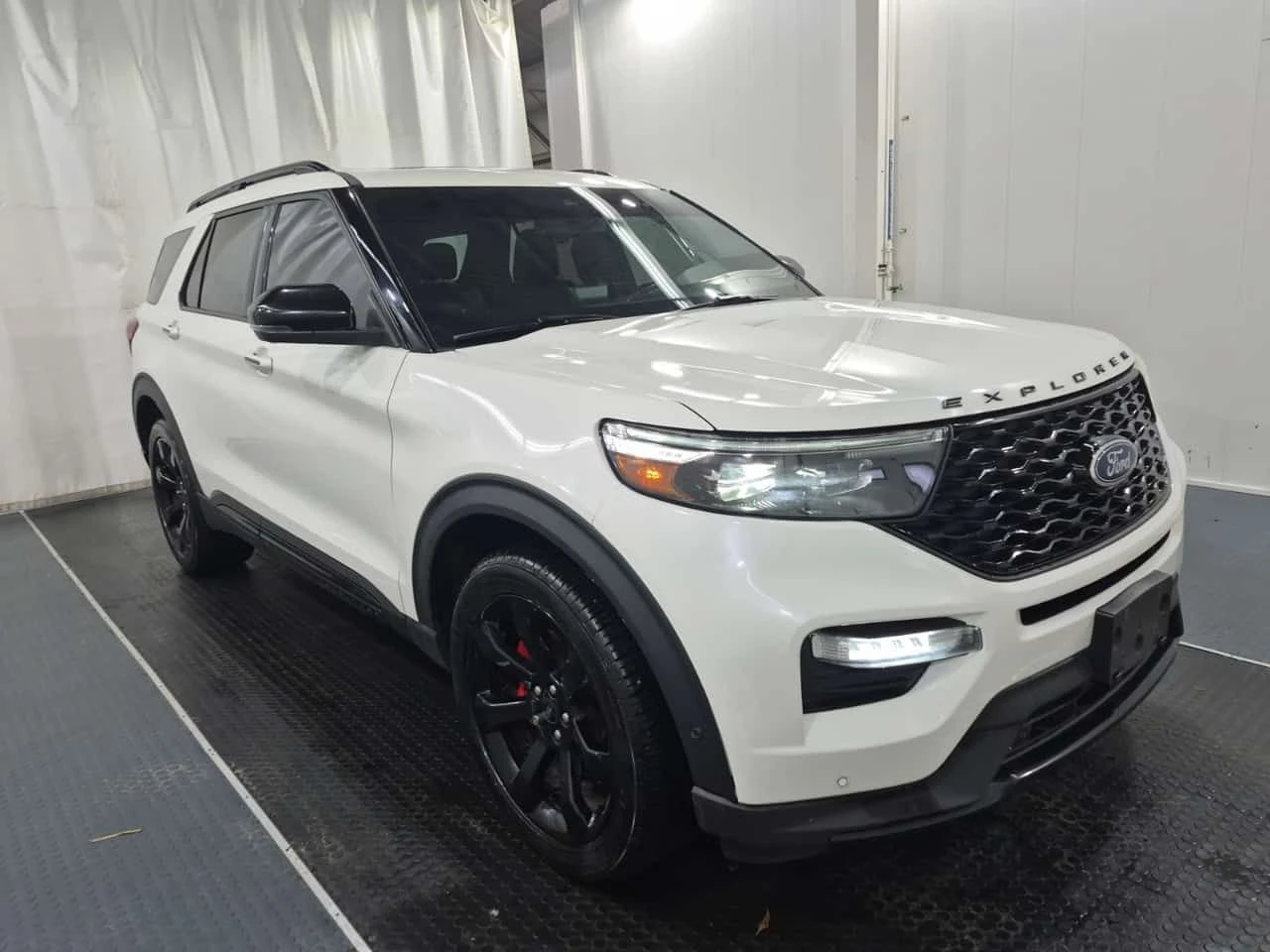 Ford Explorer * ST * CARFAX * 360 КАМЕРА * ОБДУХВАНЕ * 2 КЛЮЧА *, снимка 2 - Автомобили и джипове - 53986836