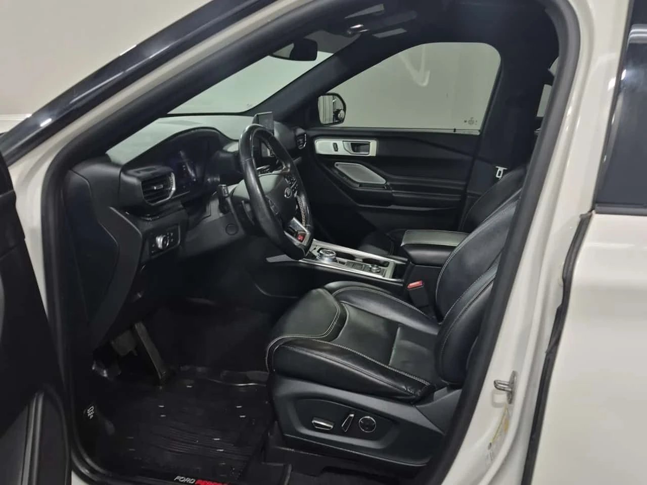 Ford Explorer * ST * CARFAX * 360 КАМЕРА * ОБДУХВАНЕ * 2 КЛЮЧА *, снимка 9 - Автомобили и джипове - 53986836