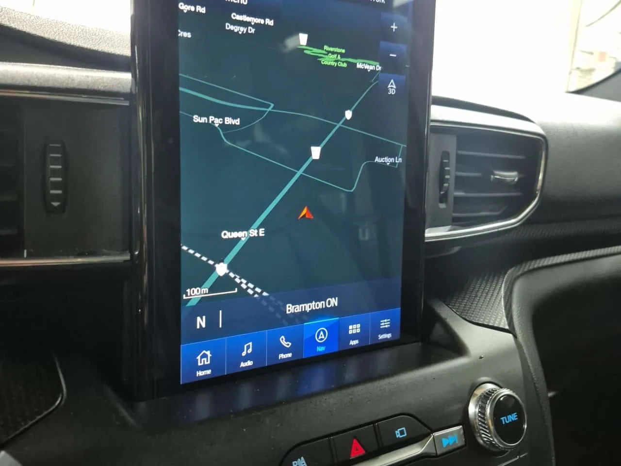 Ford Explorer * ST * CARFAX * 360 КАМЕРА * ОБДУХВАНЕ * 2 КЛЮЧА *, снимка 12 - Автомобили и джипове - 53986836