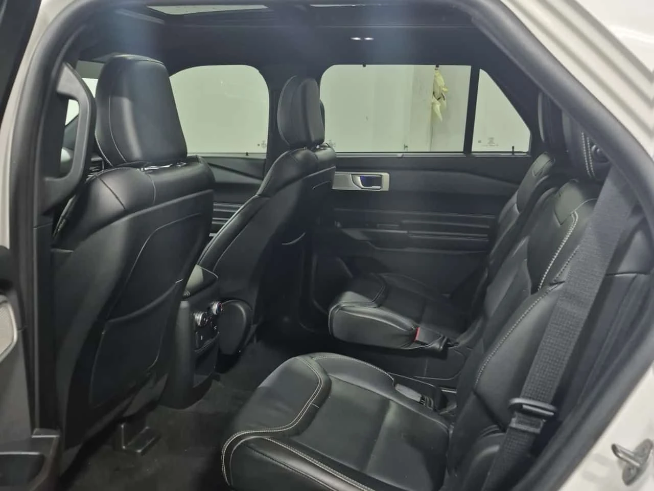 Ford Explorer * ST * CARFAX * 360 КАМЕРА * ОБДУХВАНЕ * 2 КЛЮЧА *, снимка 13 - Автомобили и джипове - 53986836