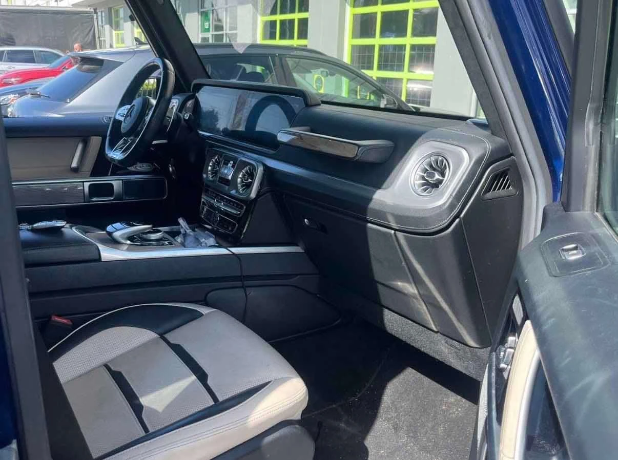 Mercedes-Benz G * AMG 63 * АВТОКРЕДИТ * ГЛАВНО ПРЕДСТАВИТЕЛСТВО, снимка 10 - Автомобили и джипове - 54716469
