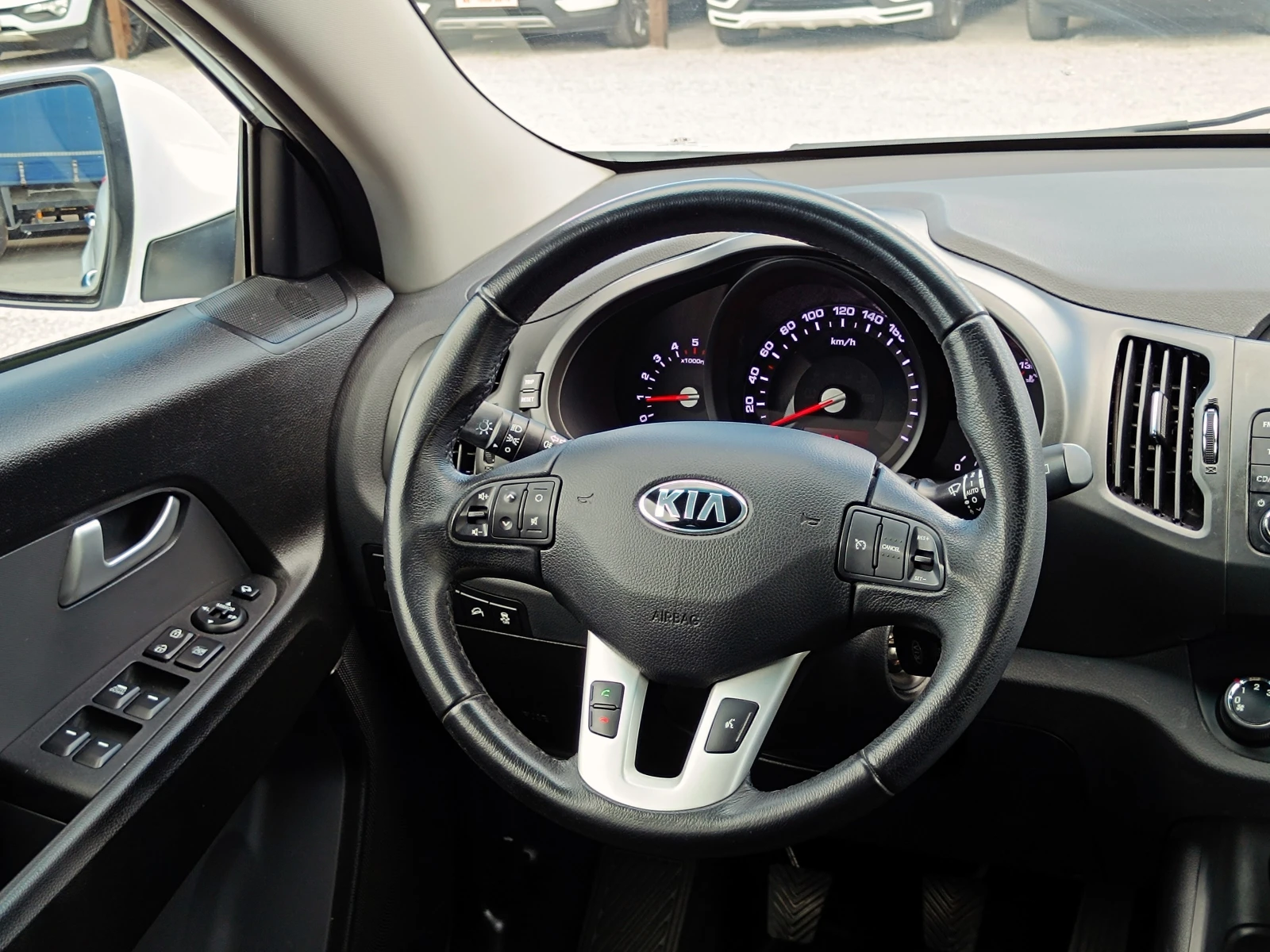 Kia Sportage 1.7 CRDi* EURO 5B* НОВ ВНОС* , снимка 12 - Автомобили и джипове - 55037769