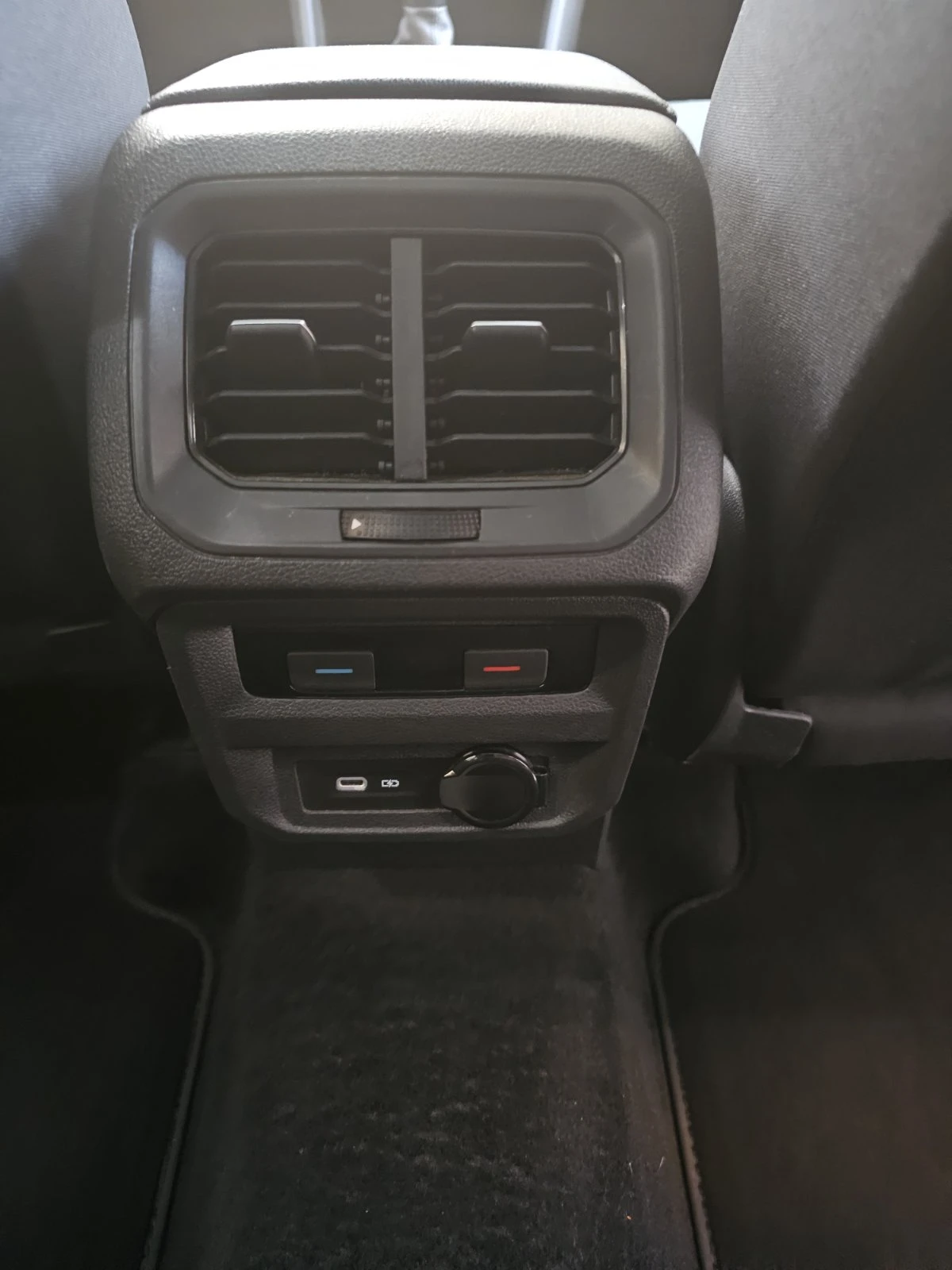 VW Tiguan Allspace, снимка 9 - Автомобили и джипове - 55684448