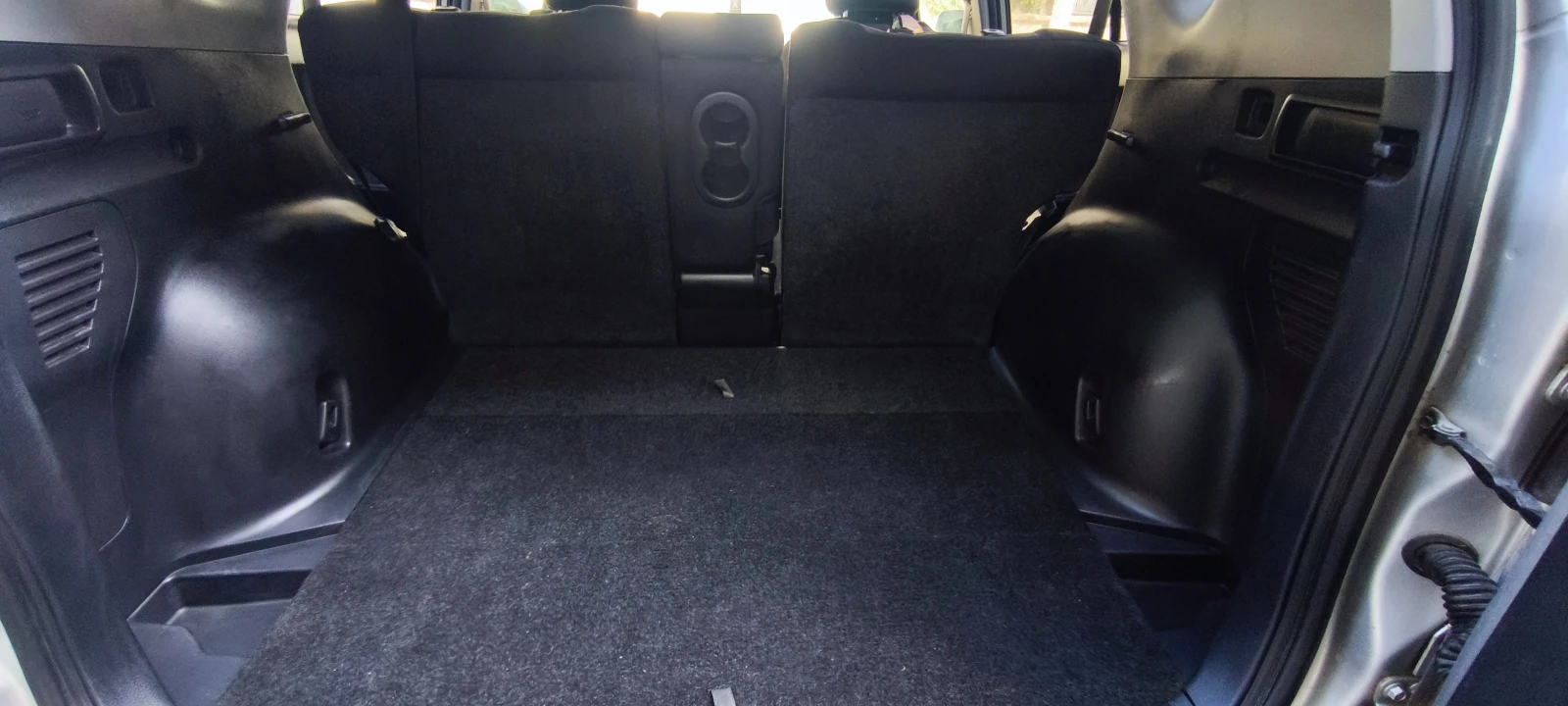 Toyota Rav4 2.2, снимка 11 - Автомобили и джипове - 55805000