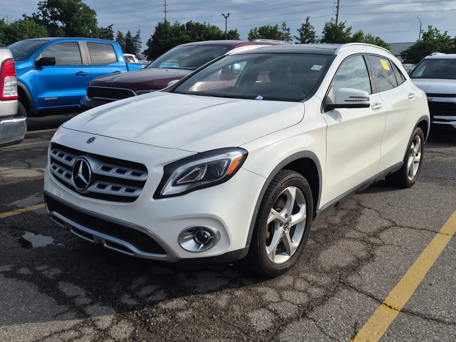 Mercedes-Benz GLA 250 CARFAX /Кожа/Нави/Подгрев/Панорама