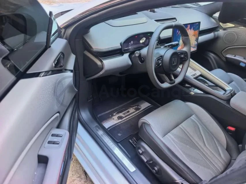 Други Друг Zeekr 007GT* Ambient* HeadUp* Pano, снимка 3 - Автомобили и джипове - 56061166