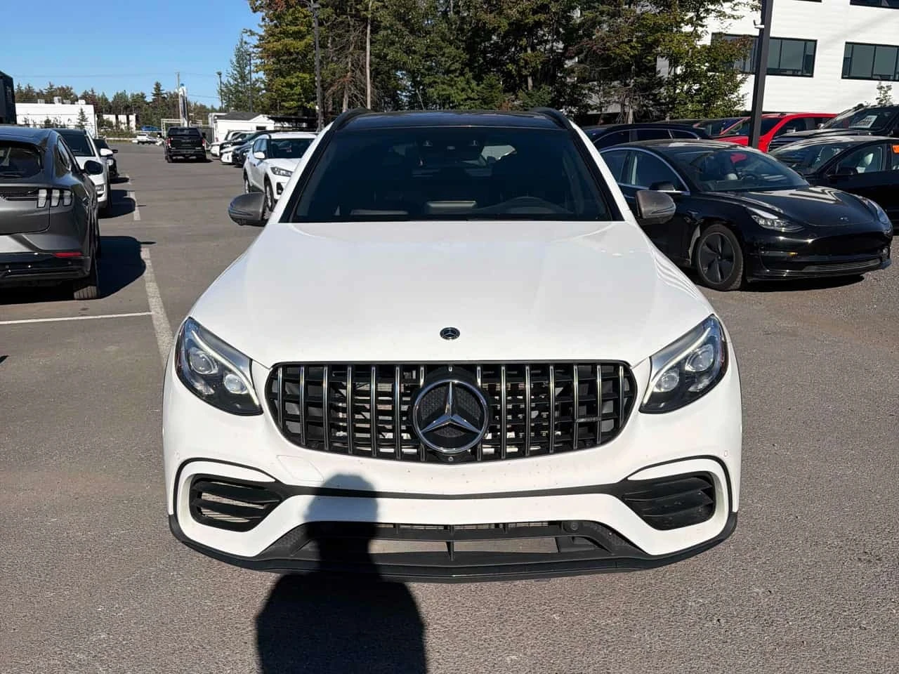 Mercedes-Benz GLC 63 AMG  S * CARFAX * ОПЦИЯ ЗА ФИНАНСИРАНЕ, снимка 6 - Автомобили и джипове - 56207960