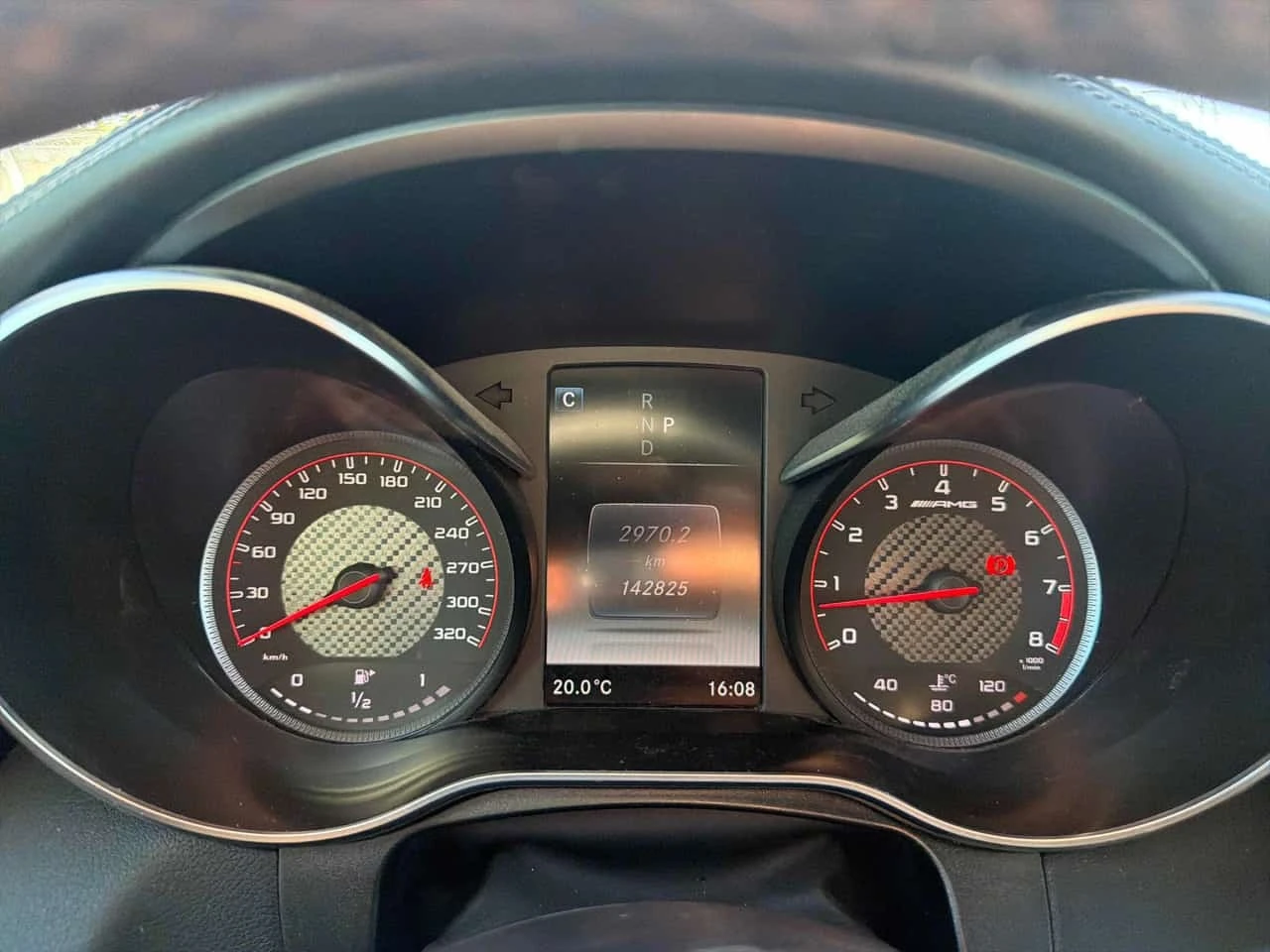 Mercedes-Benz GLC 63 AMG  S * CARFAX * ОПЦИЯ ЗА ФИНАНСИРАНЕ, снимка 8 - Автомобили и джипове - 56207960