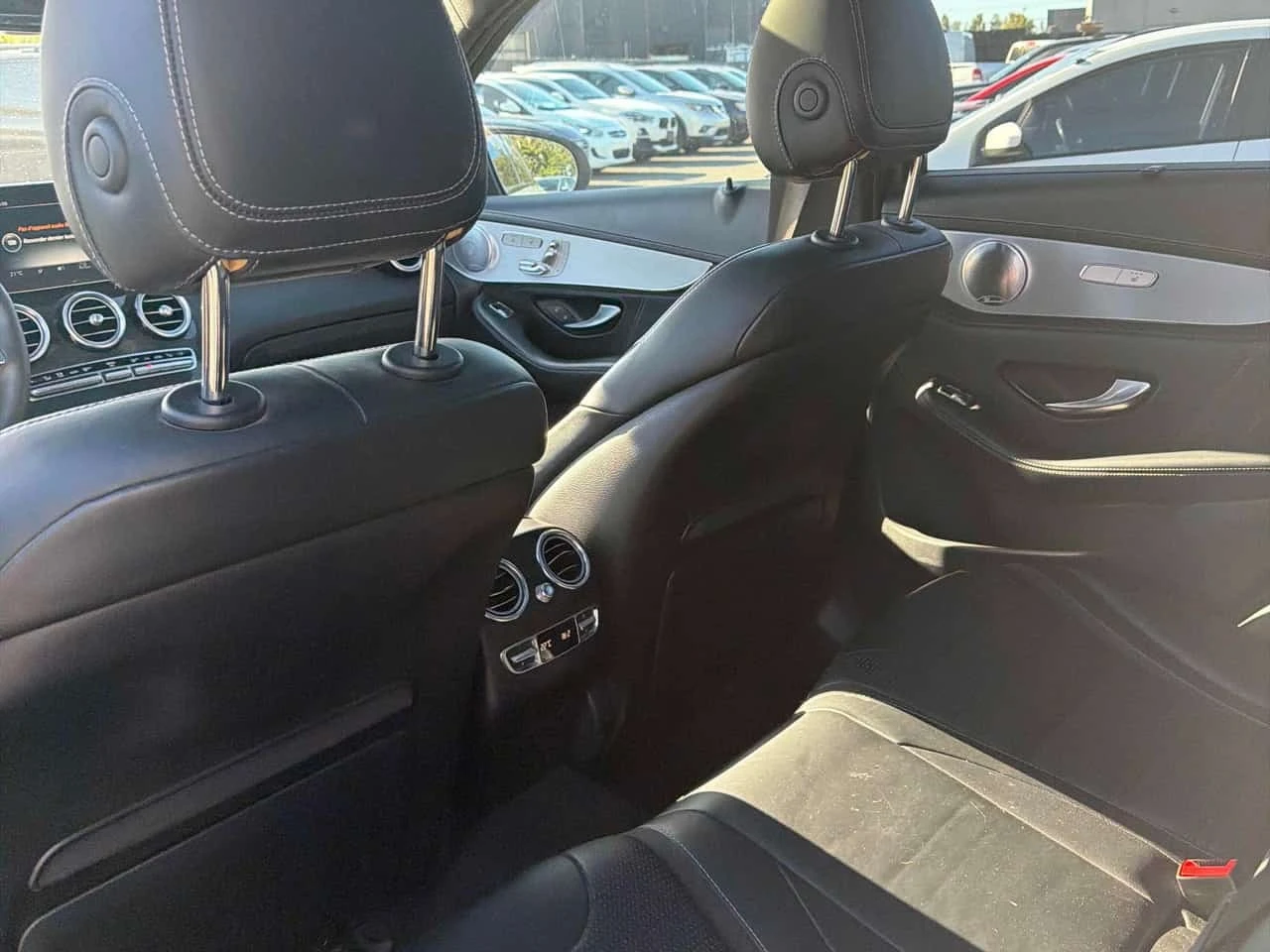 Mercedes-Benz GLC 63 AMG  S * CARFAX * ОПЦИЯ ЗА ФИНАНСИРАНЕ, снимка 13 - Автомобили и джипове - 56207960