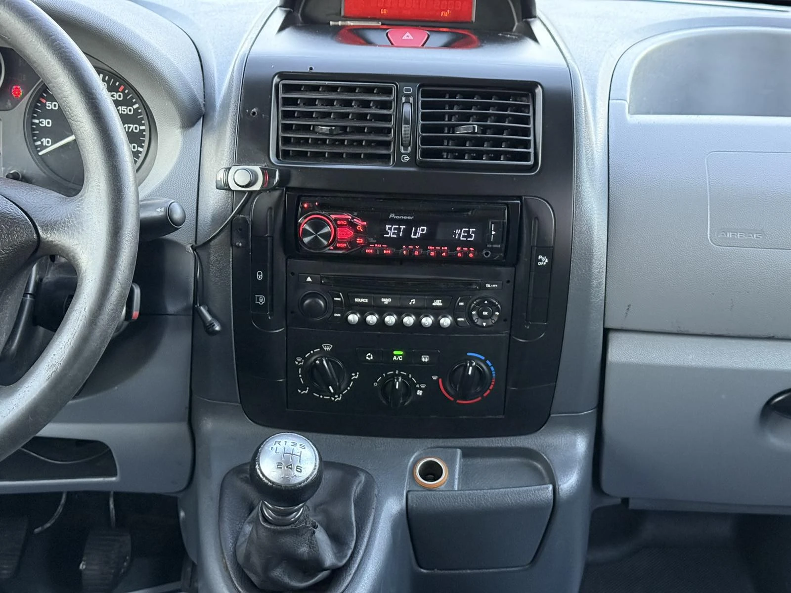 Fiat Scudo 2.0MultiJet 5места - изображение 8