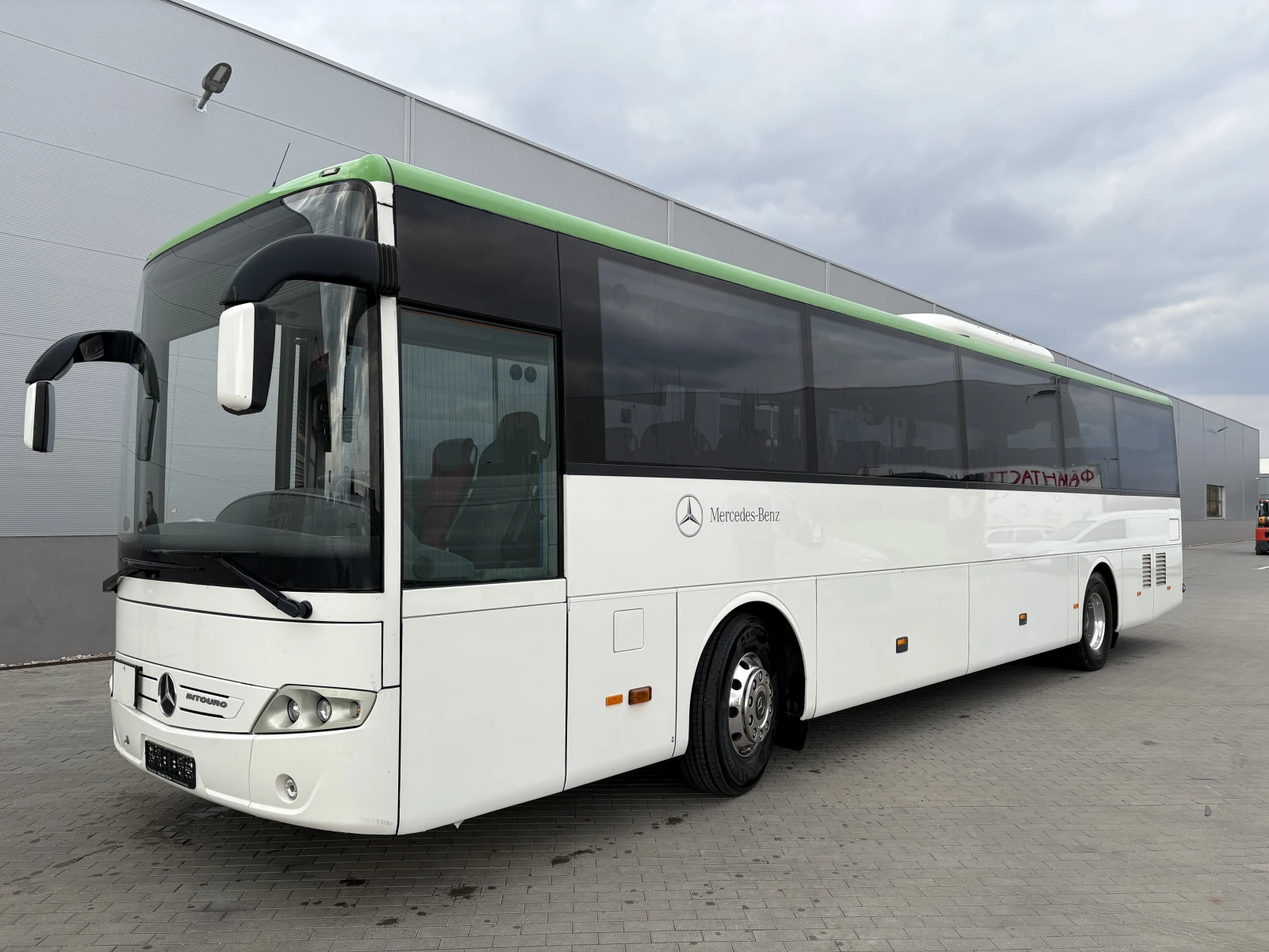 Mercedes-Benz Intouro