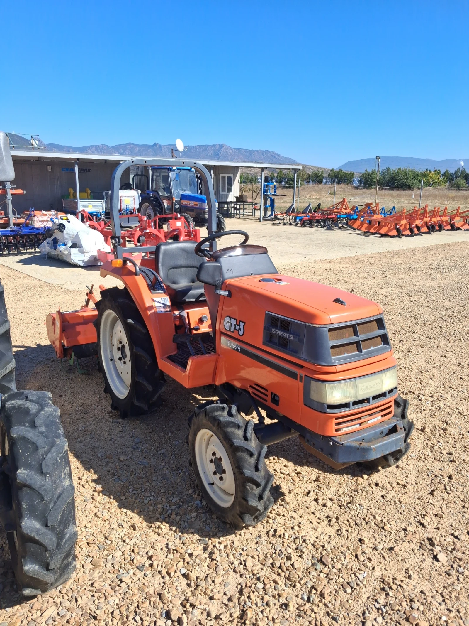 Трактор Kubota Скайтрак , снимка 3 - Селскостопанска техника - 56356723