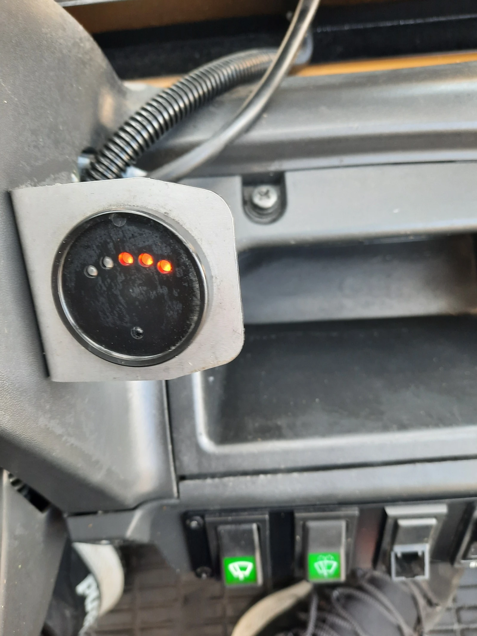 ������� Cat | Mobile.bg � ����������� 10