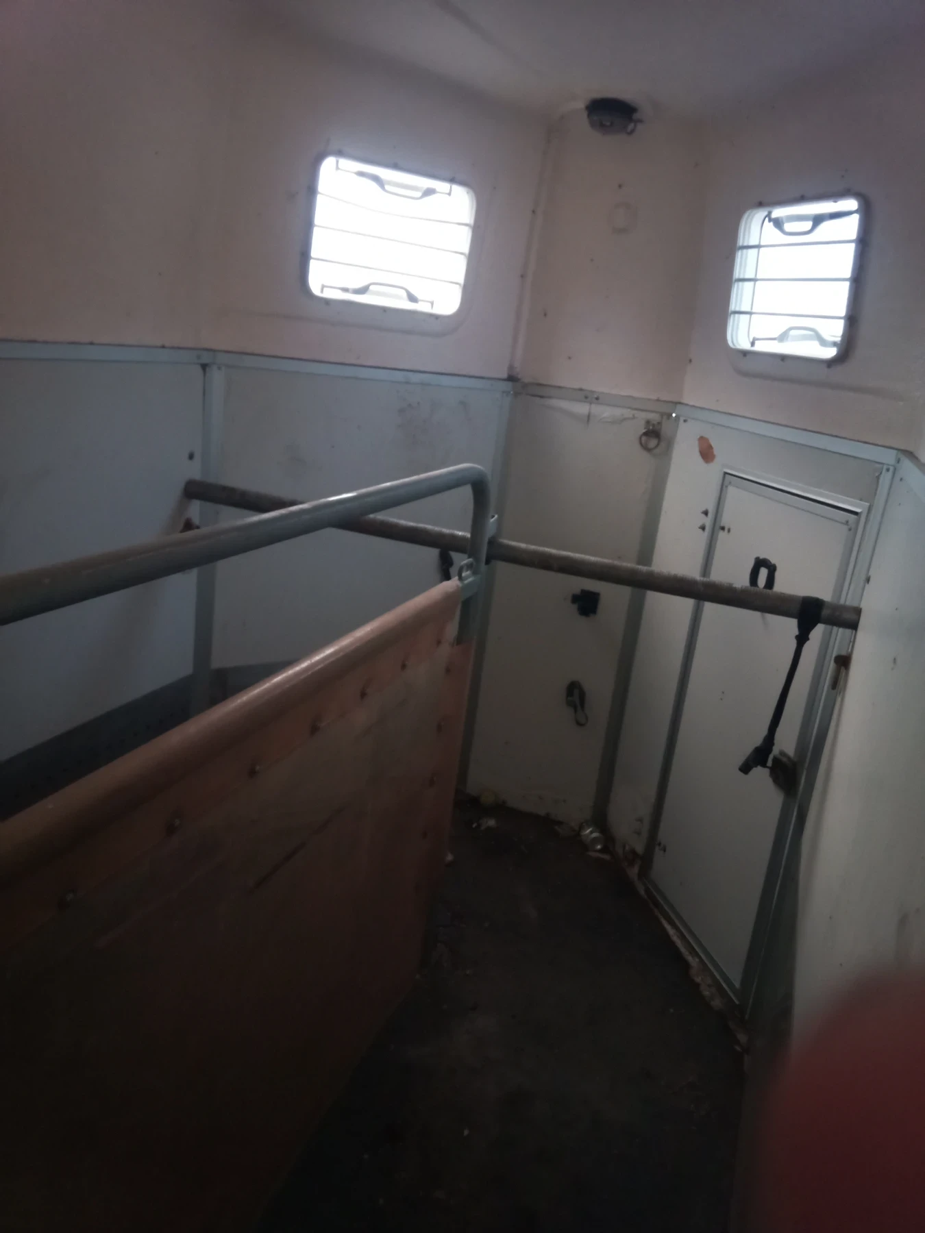 �� ��������� Humbaur �� ���� (�������) | Mobile.bg � ����������� 4