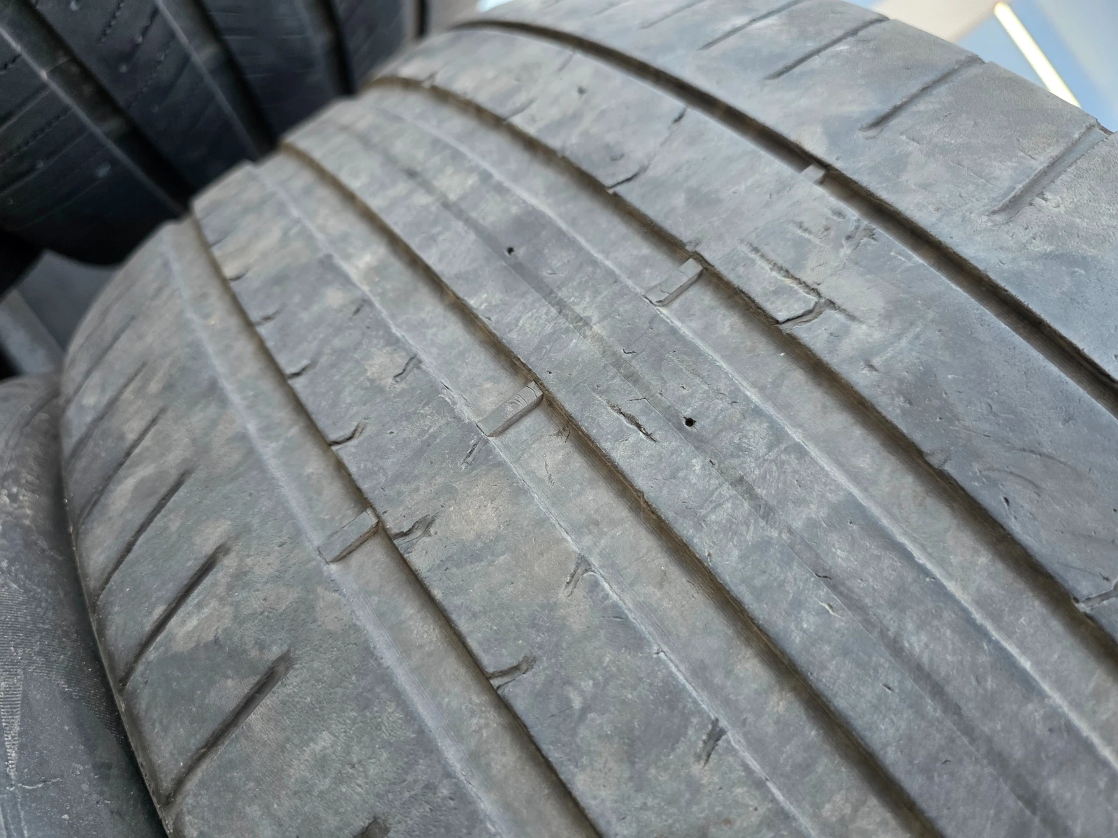 Гуми Летни 275/40R21