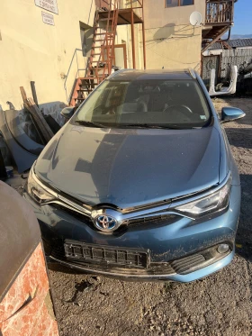 Toyota Auris 1.8HYBRId na 4asti